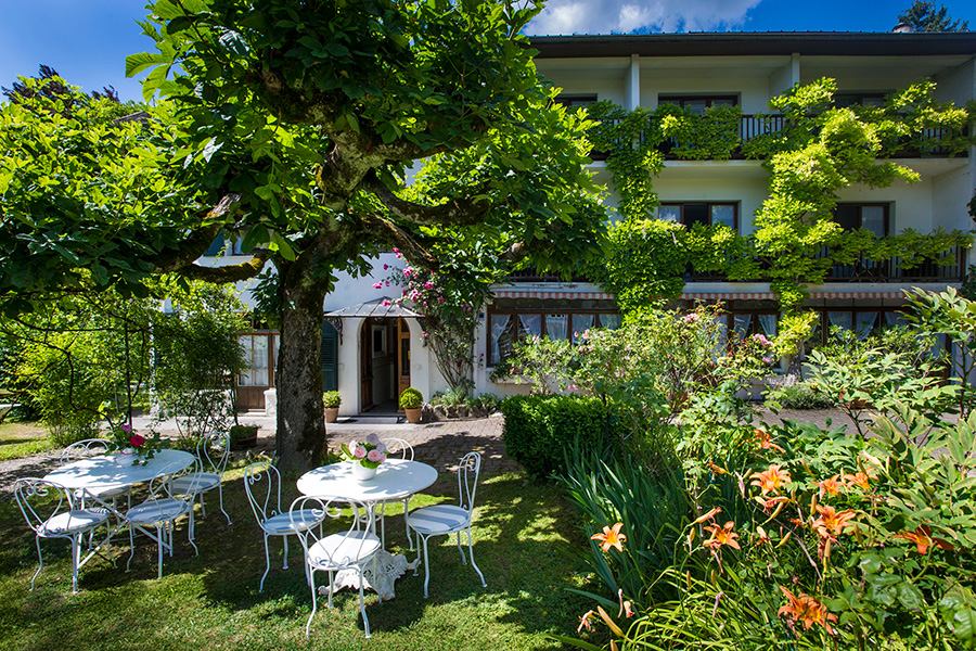 Hôtel avec jardin au bord du lac d'Annecy - Hôtel Beau Séjour